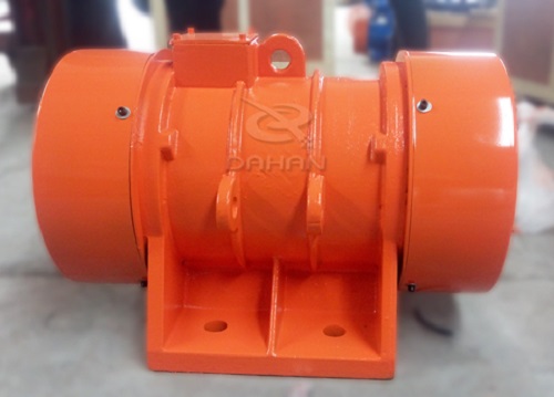振動(dòng)電機(jī) 振動(dòng)電機(jī)