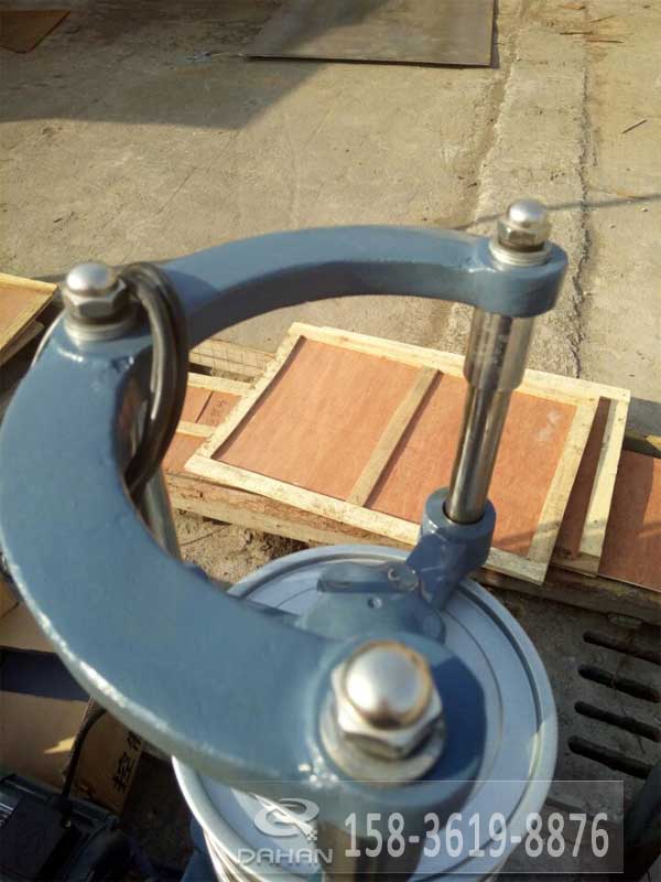 頂擊式振篩機(jī)細(xì)節(jié) 頂擊式振篩機(jī)細(xì)節(jié)