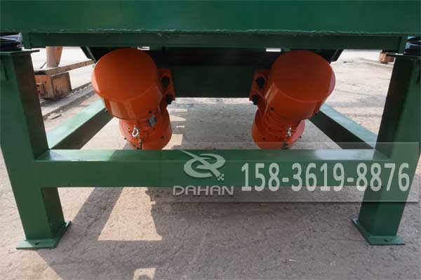 1020輕型直線振動篩 1020輕型直線振動篩